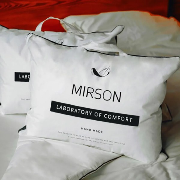 Фото - Подушка стандартная MirSon №1807 Bio-Pink 90% пух средняя 60х60 см (2200003011975)